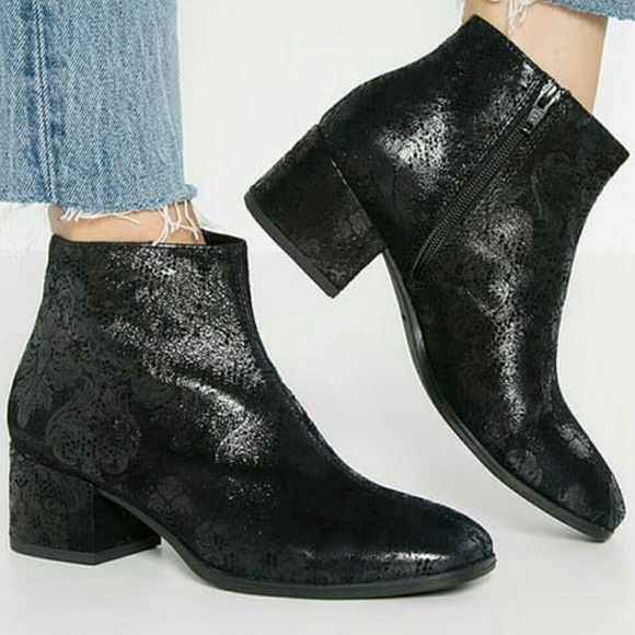 vagabond daisy buckle